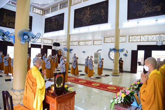 Lễ truyền giới Sa di Phương Trượng